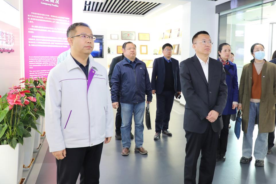 学校党委书记张继东带队赴多家企业访企拓岗