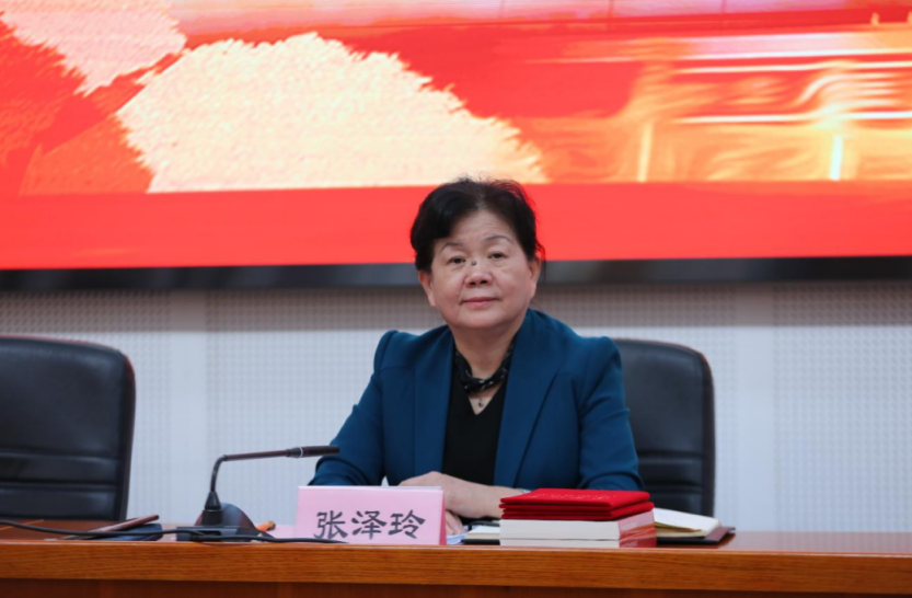 我校举行第二批援疆支教团总结表彰大会暨第三批援疆支教团出征仪式